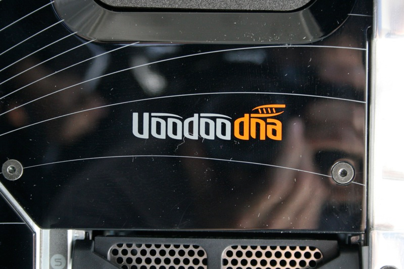 Illustration for article titled The Love Child of HP and Voodoo: Blackbird 002 Gaming PC Photos and Impressions